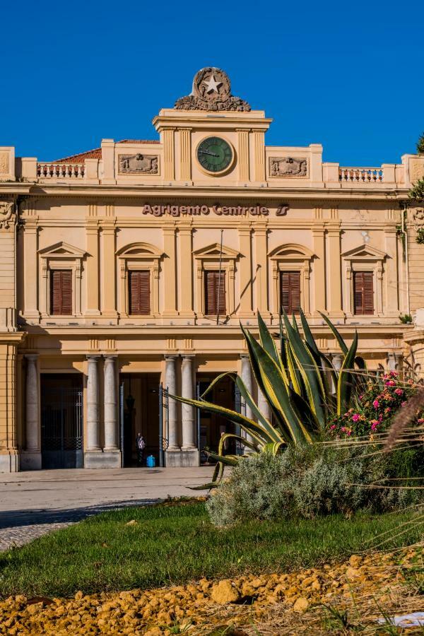 Antica Akragante Apartment Agrigento Con Parcheggio Exterior photo